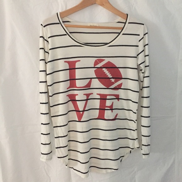 Free Kisses Tops - SALE 💥Free Kisses / love 🏈 football shirt